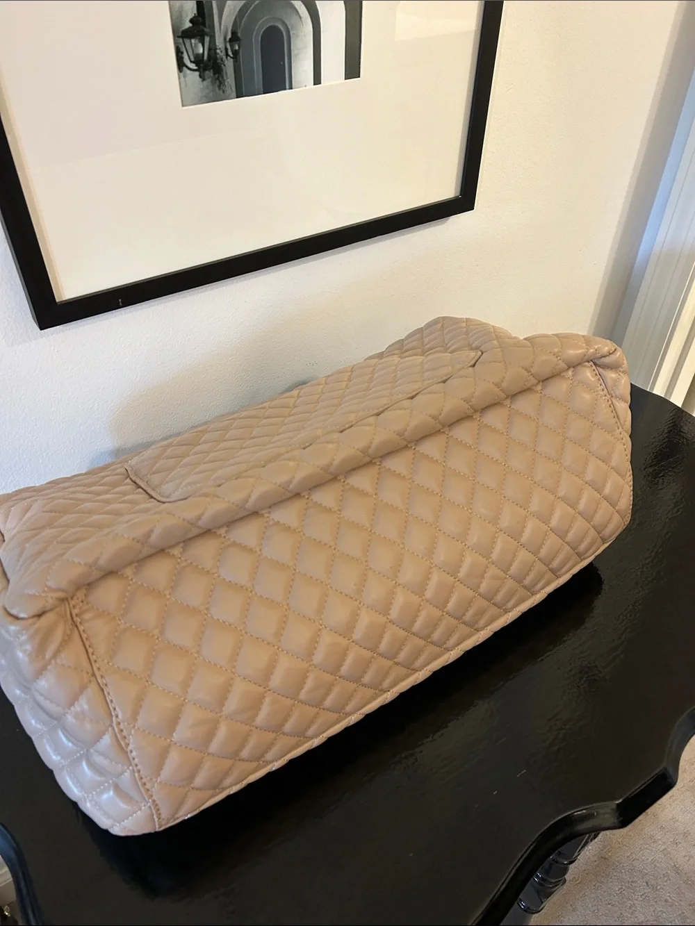 Quilted Nude Shoulder Weekender Bag with Gold Chain Large New - Picture 4 of 16